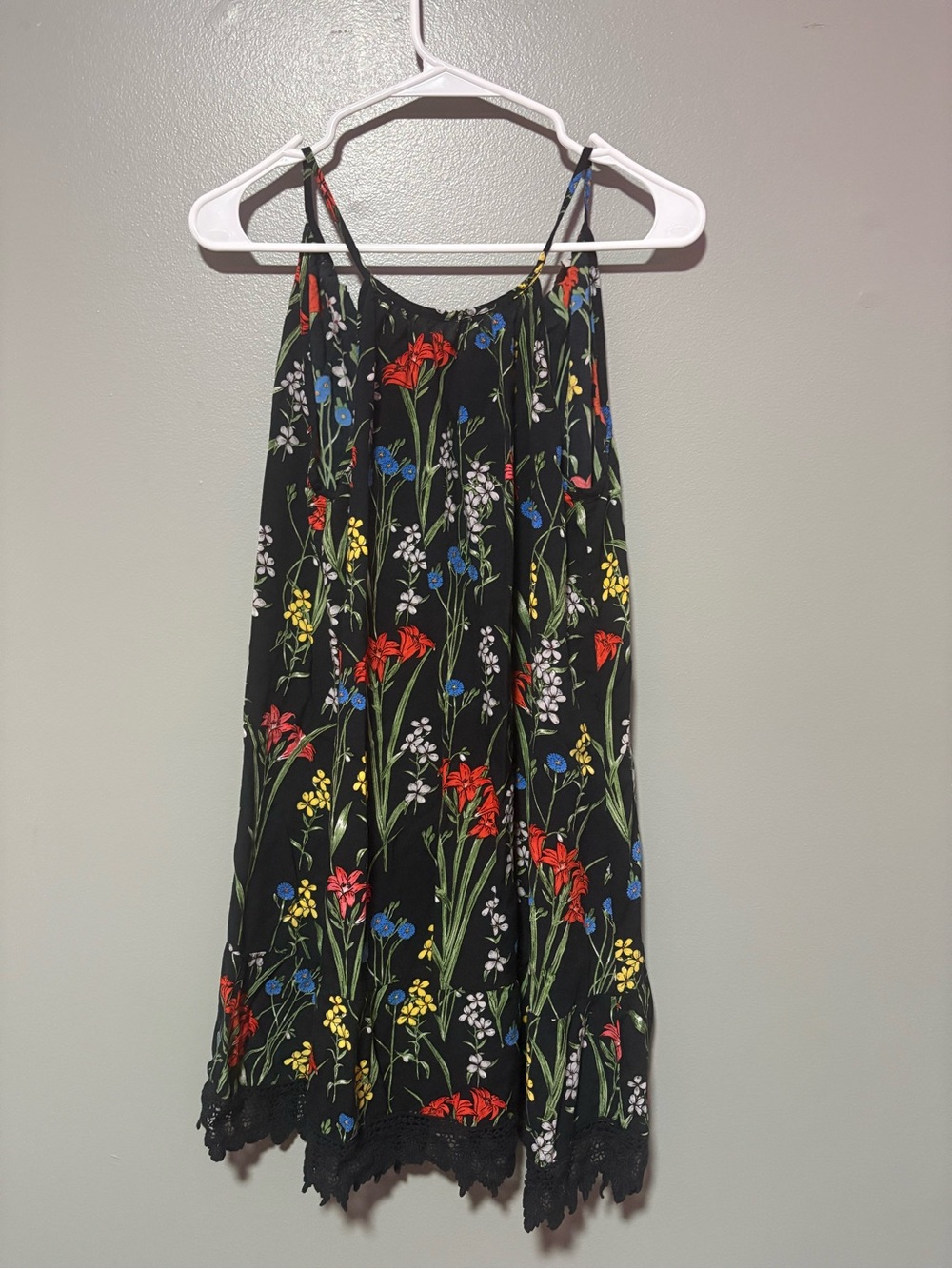 Oasis Black Floral Swing Dress Size Small Lace Hem Cami Dress